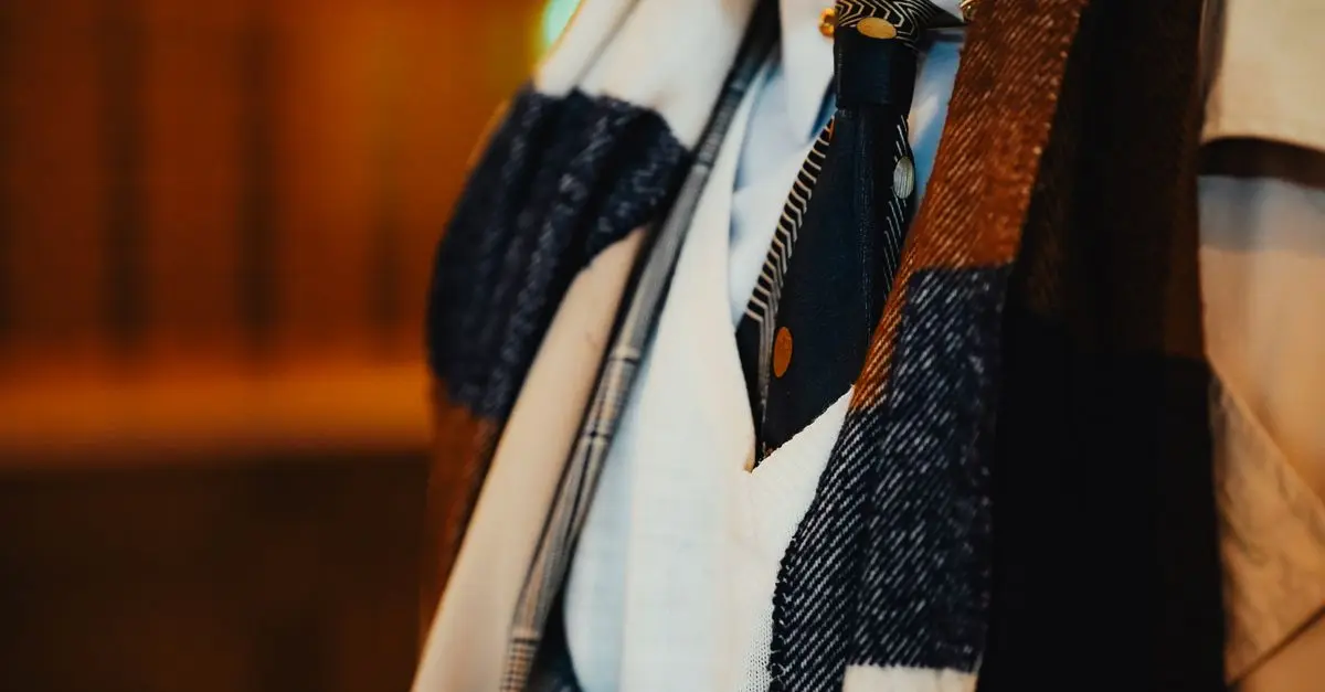 Comment Choisir les Accessoires pour Élever Votre Look Masculin