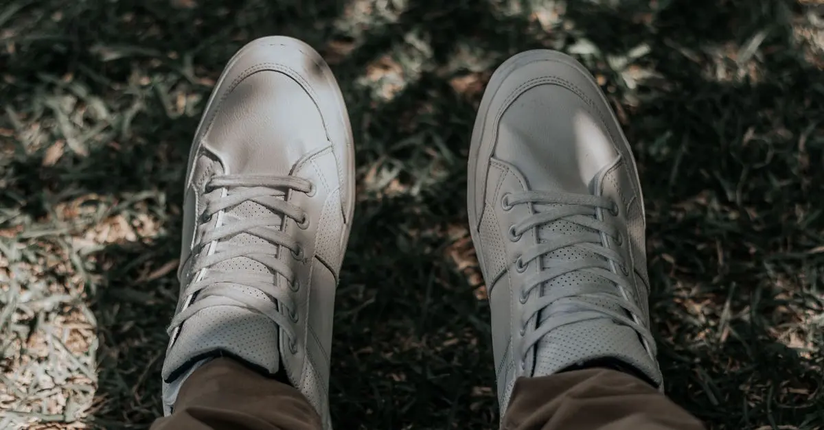 Tennis blanches : styles et tenues à adopter