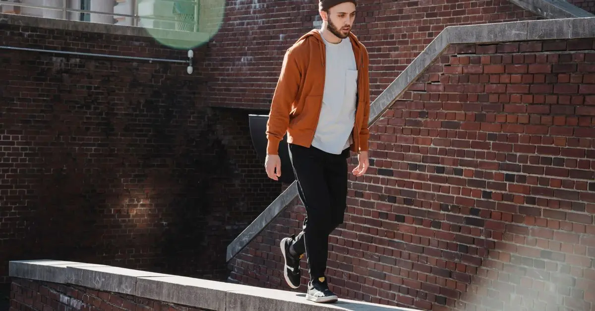 Comment Choisir des Vêtements Éthiques pour un Dressing Homme Durable