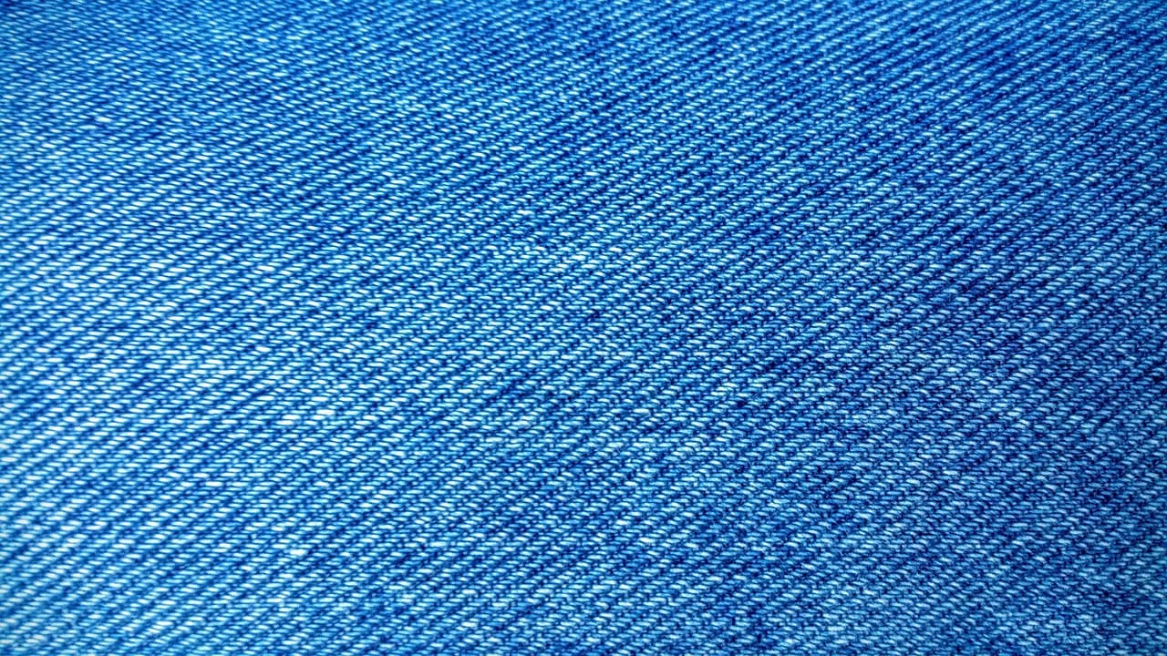 Comment Choisir les Vêtements Durables pour un Dressing Éthique
