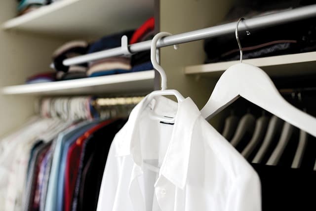 Comment Choisir les Meilleures Pièces pour un Dressing Homme Équilibré